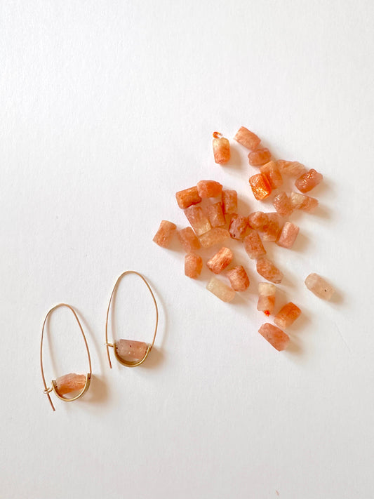 Belen Minimalist Gemstone Earring - Sunstone