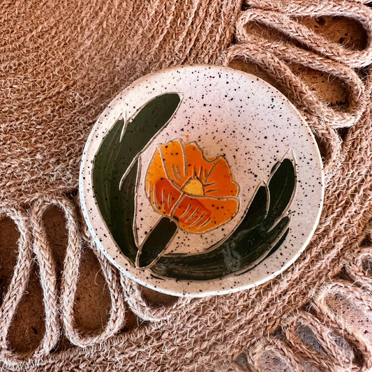 Globe Mallow Sgraffito Tea Rest 3" dish