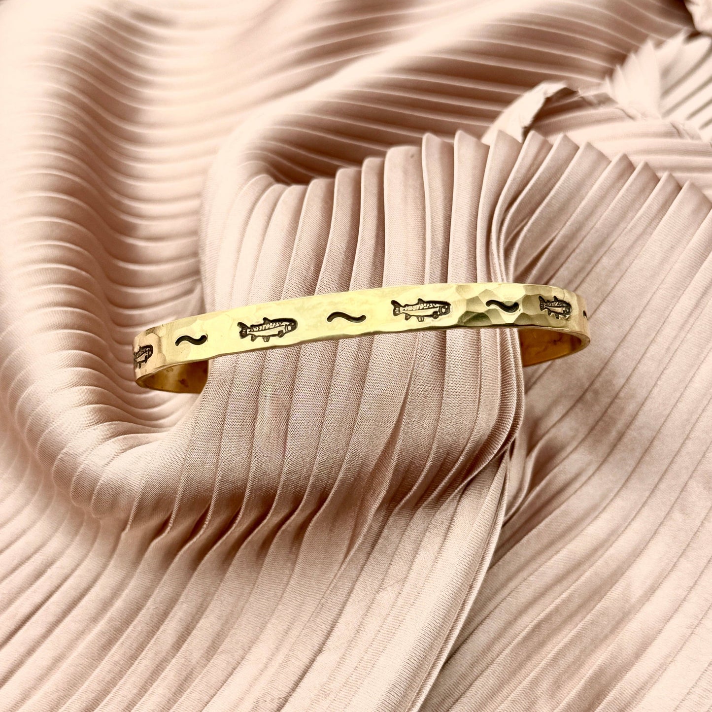 Feeesh Cuff